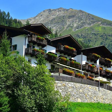 Hotel Jaegerhof سان ليوناردو إن باسيريا المظهر الخارجي الصورة